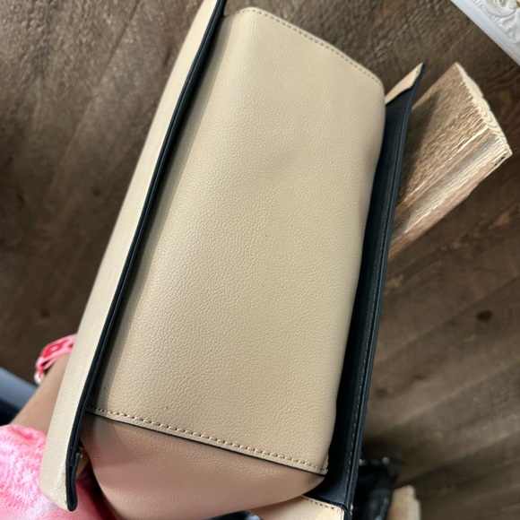 👜 Nine West Oaklynn Satchel - Khaki Multi - NWT - Picture 8 of 9